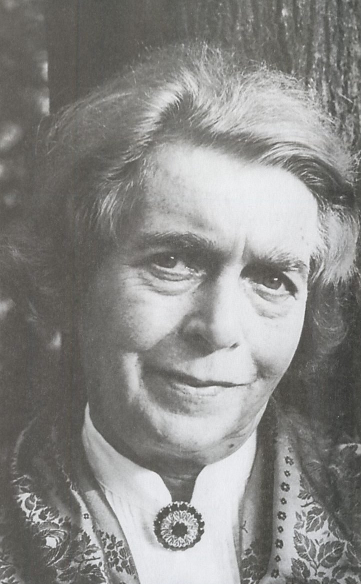 Die Schriftstellerin und Kräuterkundige Maria Treben belebte die Naturheilkunde gegen Ende des 20. Jahrhunderts in Europa.