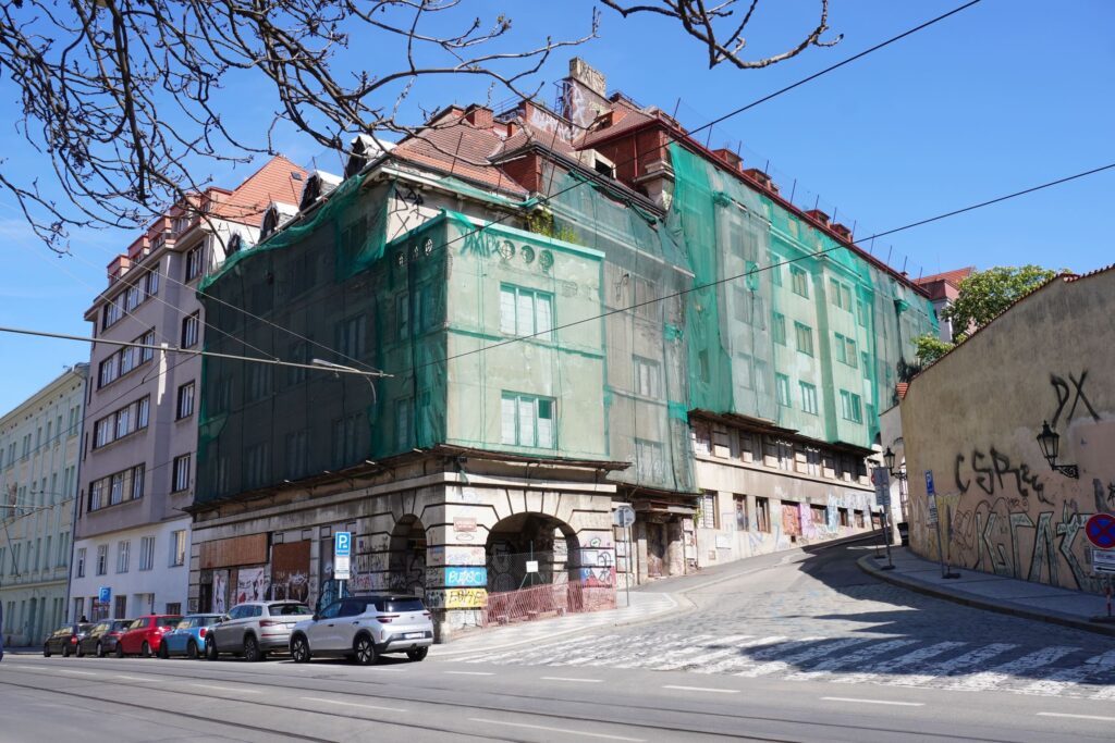 Friedrich Stampfer, Chefredakteur der Neuen Vorwärts, war ab 1933 in einer Wohnung in Prag 2 gemeldet.