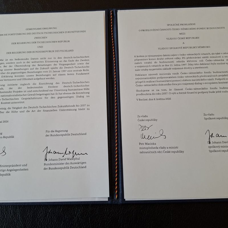 Das unterzeichnete Memorandum zum Fortbestehen des Deutsch Tschechischen Zukunftsfonds bis 2037.