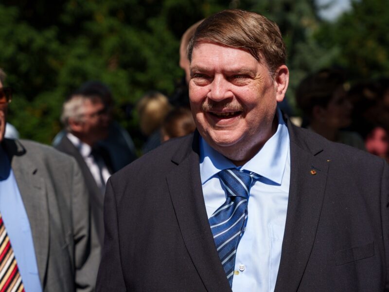 Bernd Posselt. Bundesvorsitzender der Sudetendeutschen Landsmannschaft, bei der Gedenkverastaltung am Kaunitz-Wohnheim am Montag.
