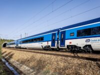 Mit dem Sommerticket können Reisende in der Tschechischen Republik in diesem Sommer unbegrenzt Bahn fahren.