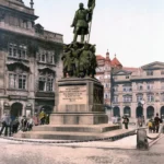 Historische Ansichtskarte mit dem Radetzky-Denkmal in Prag.