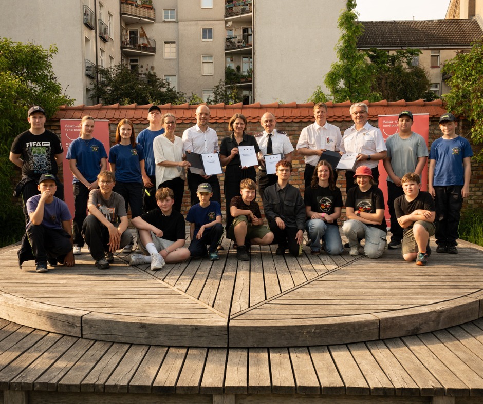 Im Rahmen der Auftaktveranstaltung kamen in Berlin am 23. Mai Jugendfeuerwehrleute aus Deutschland und Tschechien zusammen.