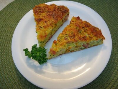 Rezept des Monats: Herzhafter Zucchinikuchen mit Räucherfleisch