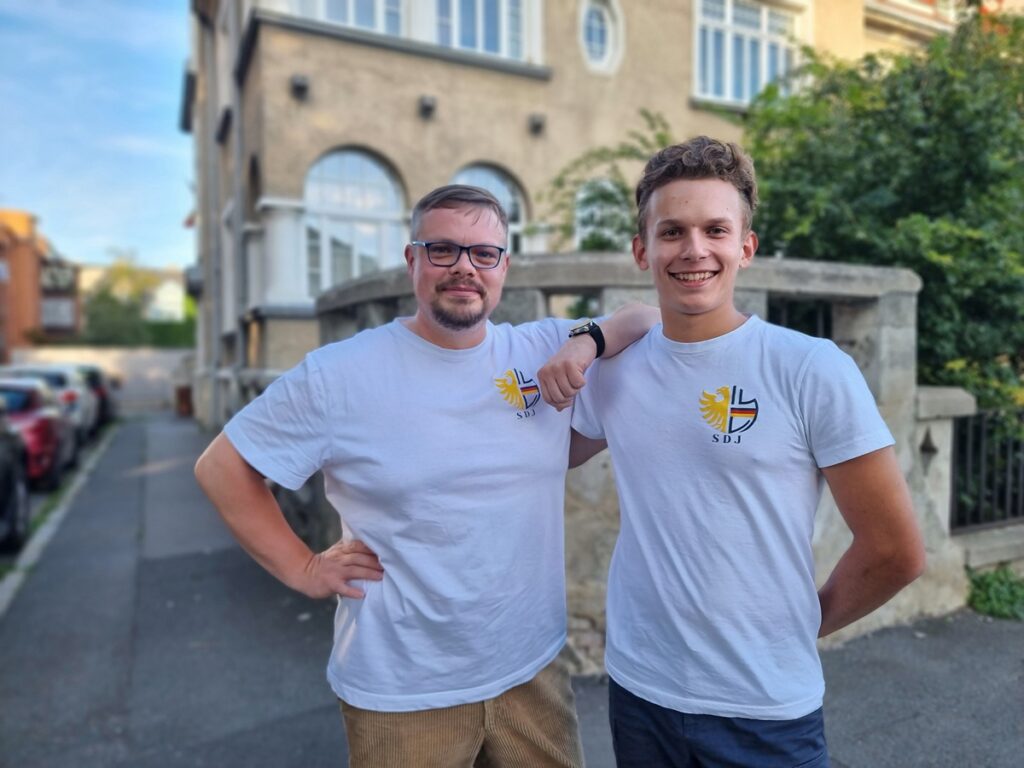 Petr Stiborský, stellvertretender Vorsitzender des Schlesisch-Deutschen Vereins in Troppau, und Lukáš Korbel, Leiter des Jugendklubs.