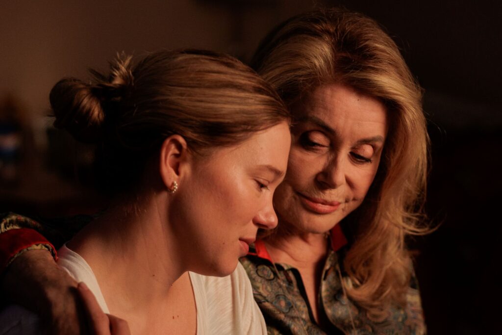 Das österreichische Drama Gentle Monster von Regisseurin Marie Kreutzer erzählt von einer Familie, deren Leben aus den Fugen gerät, als schwere Vorwürfe gegen den Ehemann erhoben werden.