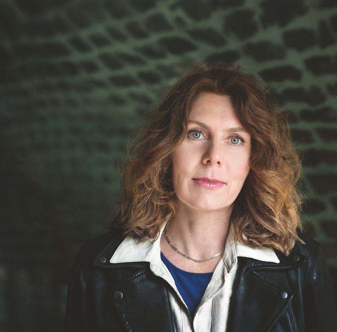 Alice Horáčková stellt bei den Kulturtagen ihren Roman „Geteiltes Haus“ vor. Die Familiensaga führt in den bis 1945 von Deutschen und Tschechen bewohnten Riesengebirgsort Benetzko (Benecko).