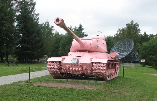 Foto: Rosa IS-2 in Lešany - Bild: LE7tra