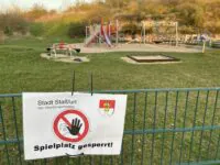 Spielplatz geschlossen - Foto: Tobias Barthel