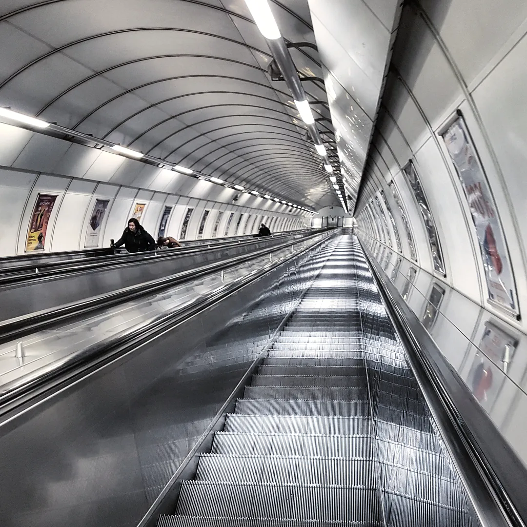 Die Prager Metro soll bis 2022 komplett mit mobilem Internet ausgestattet werden - Foto: Manuel Rommel