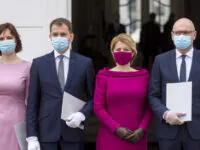 Die slowakische Präsidentin Zuzana Čaputová (2.v.r.) nach Ernennung der neuen slowakischen Regierung und des neuen Premierministers Igor Matovič (2.v.l.) Ende März 2020. Foto: ČTK/Mikula Martin