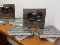 Frisch gedruckt liegt das Buch inzwischen im Ortsamt von Kunnersdorf (Kunratice). Foto: FB Jitka Tůmová