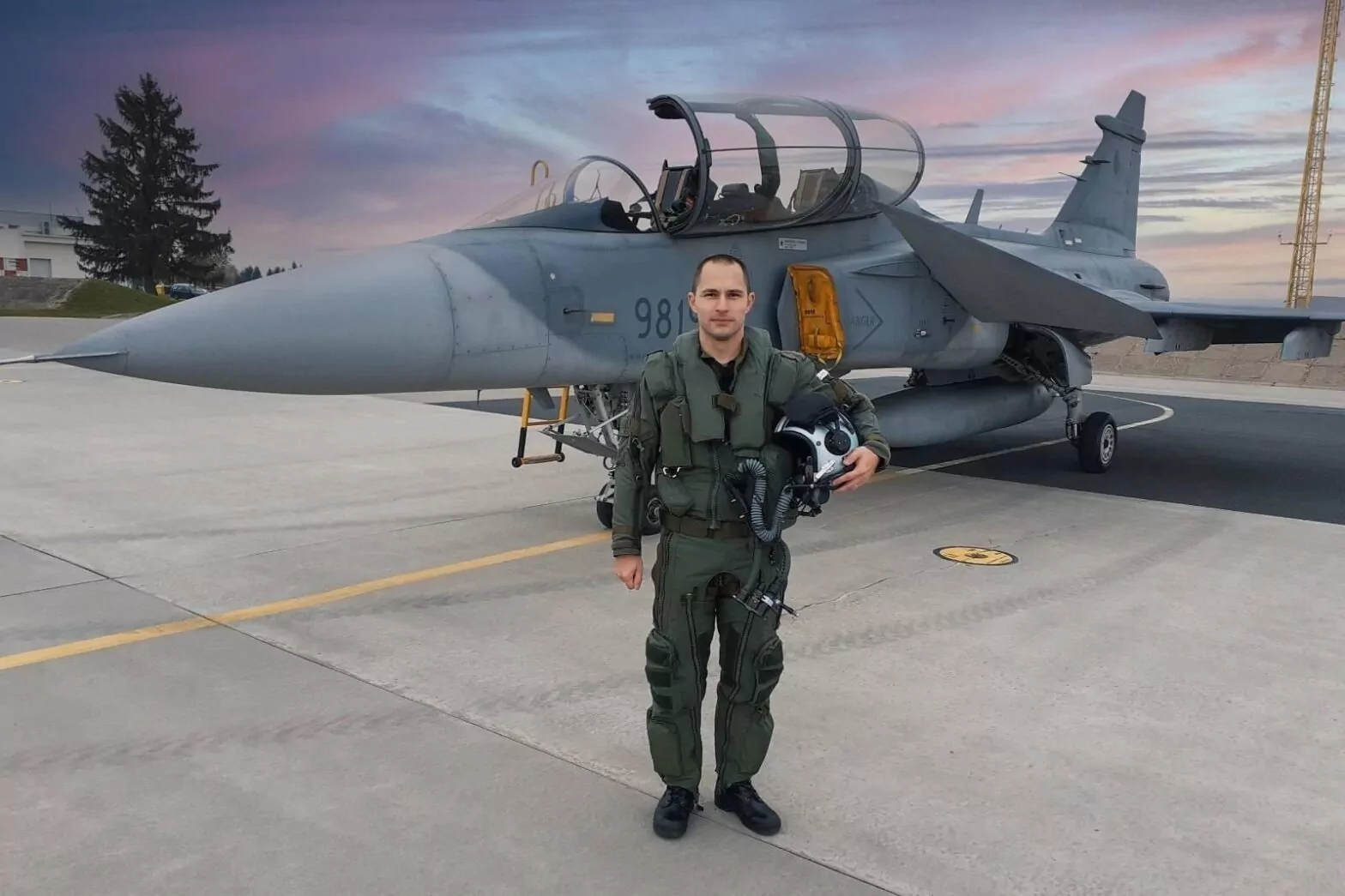 Der Pilot Aleš Svoboda könnte nach Jahrzehnten der erste Tscheche sein, der in den Weltraum fliegt. Foto: Twitter/ Armada ČR