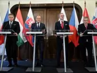 Die Premierminister der Visegrád-Staaten Robert Fico (Slowakei), Donald Tusk (Polen), Petr Fiala (Tschechien) und Viktor Orban (Ungarn) beim Gipfeltreffen in Prag. Foto: Profimedia