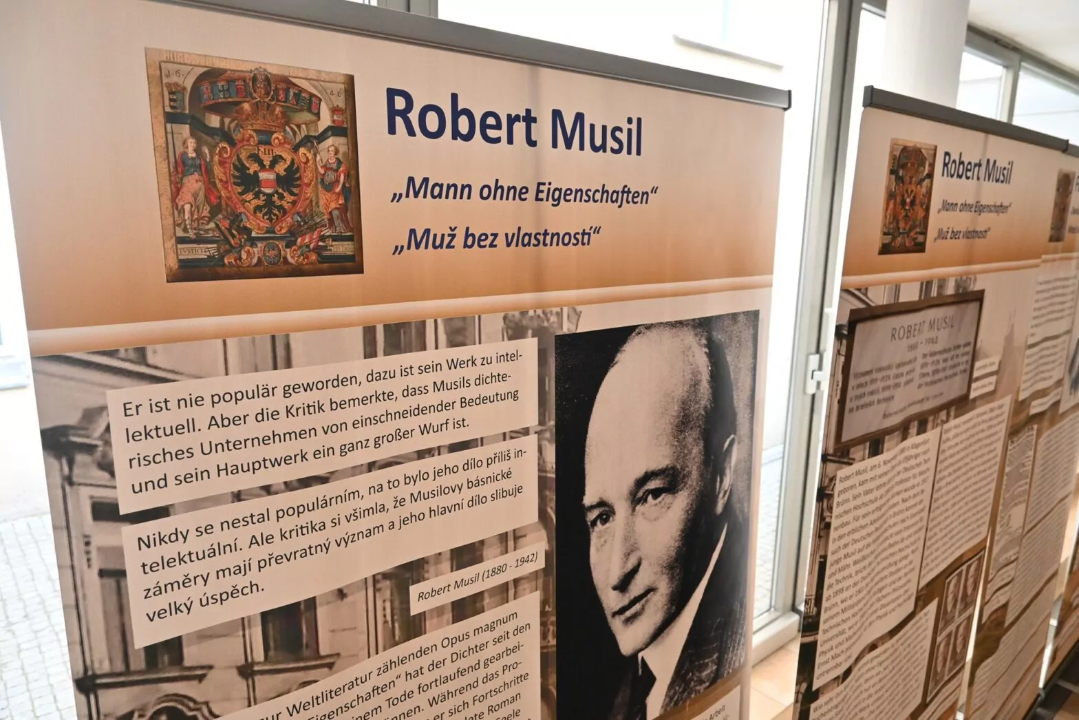 Eine Ausstellung im Prager Haus der nationalen Minderheiten informiert über das Leben und Wirken ausgewählter deutscher Brünner Persönlichkeiten sowie über die deutsche Geschichte der heute zweitgrößten Stadt Tschechiens. Foto: Manuel Rommel