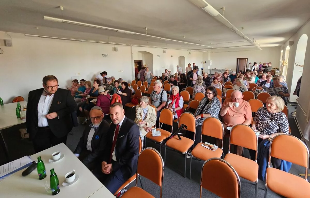 Im Festsaal der Stadtbibliothek Komotau (Chomutov) feierte der Kulturverband sein 55-jähriges Bestehen. Foto: Richard Šulko