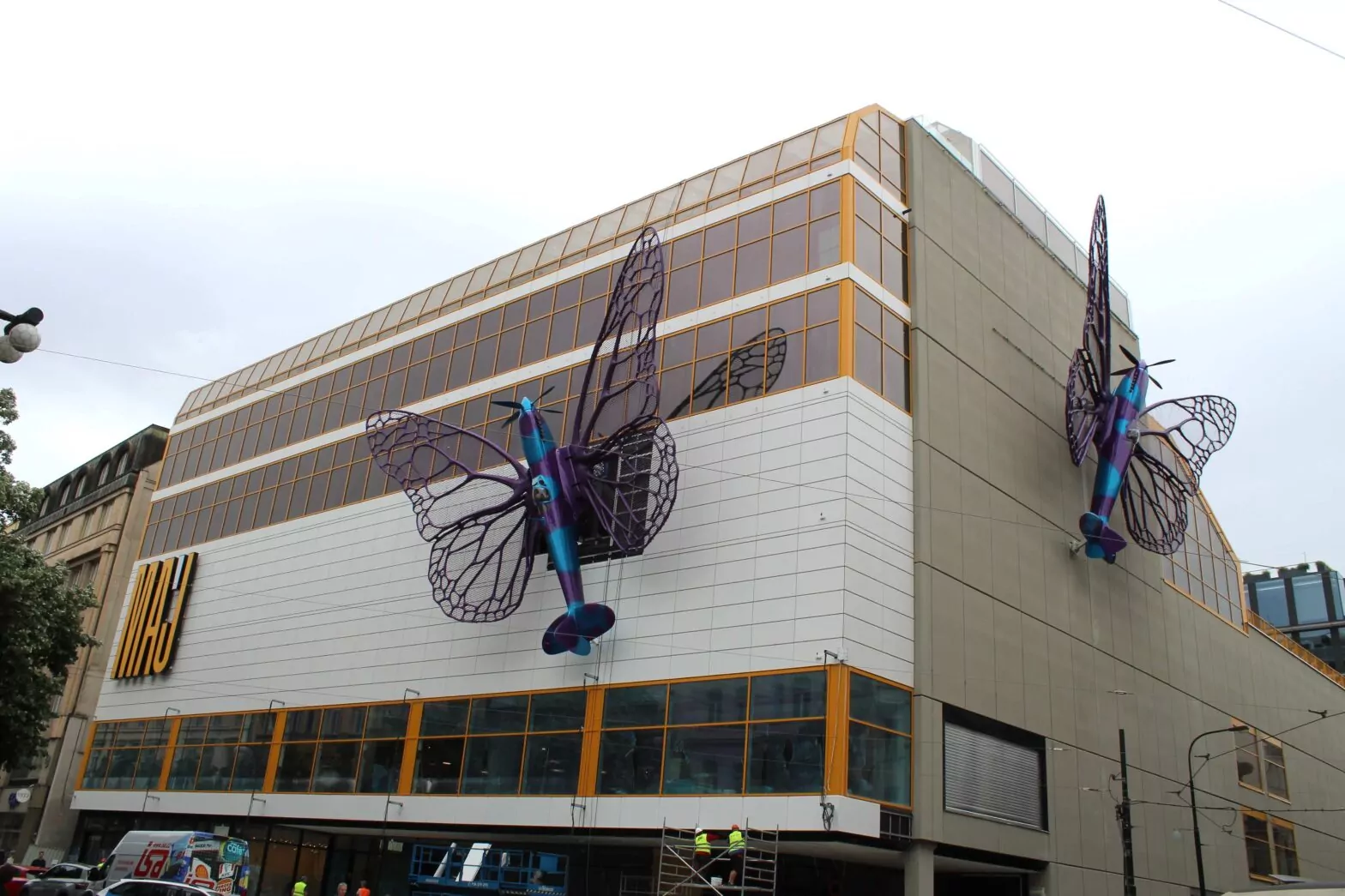 Schmetterlinge am Kaufhaus Máj an der Nationalstraße (Národní třída). Foto: Maja Dauser