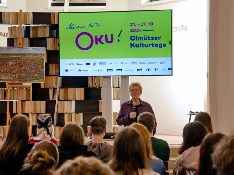 Die 10. Olmützer Kulturtage widmeten sich schwerpunktmäßig der Literatur. Im Foto Prof. Fiala-Fürst. Foto: Vědecká knihovna Olomouc