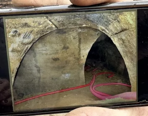 Unterirdische Nazi-Fabrik in Brünn entdeckt: Bereits seit Jahren vermuteten Experten die Existenz einer solchen unterirdischen Anlage, nun konnte sie nachgewiesen werden. Foto: Facebook/ Petr Kunc