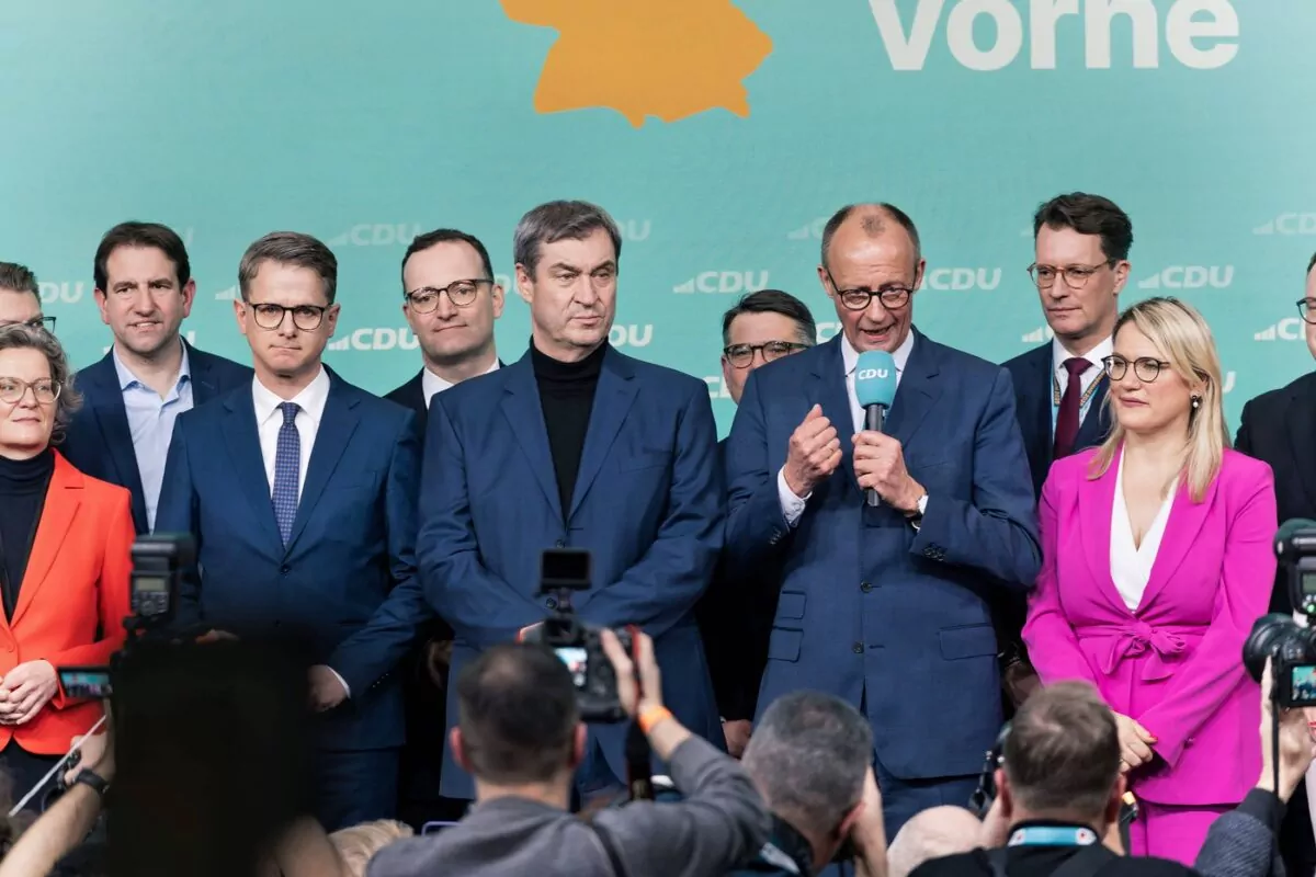 Jubel im Konrad-Adenauer-Haus: Die CDU/CSU gewann mit Spitzenkandidat Friedrich Merz die Bundestagswahl 2025. Foto: ČTK / imago stock&people / Stefan Zeitz Photography
