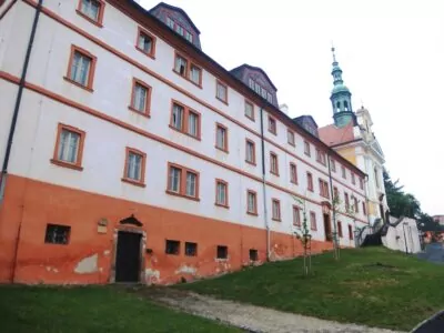 Kaaden erwägt Kauf des Elisabethinenklosters