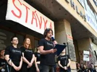 Protestaktion vor dem Gebäude des Tschechischen Rundfunks in Prag.